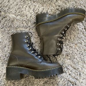 Dr.Marten Docs Leona